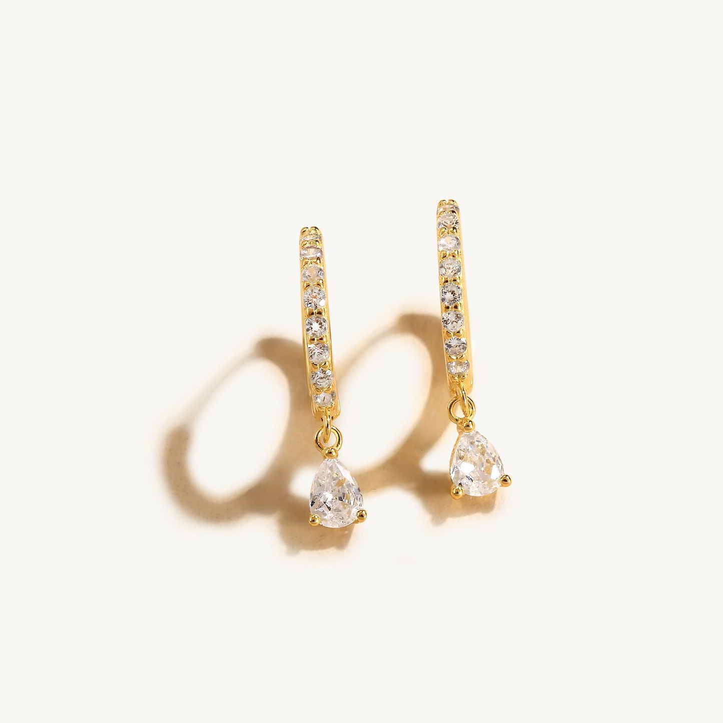 Vielseitige Ohrringe - AuroraGleam 