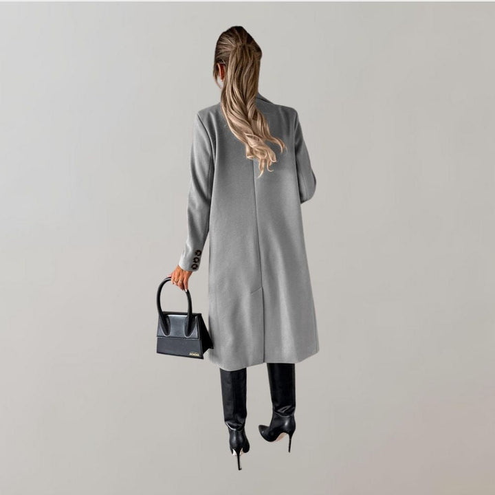 Damen Wintermantel grau, elegant, lang, mit Knöpfen, modisch, stilvoll, hochwertig.