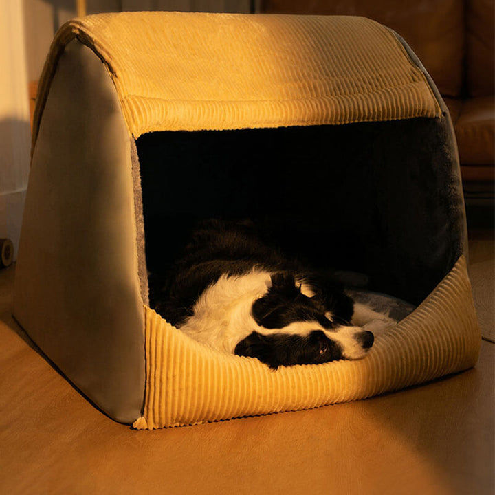 Großes, abnehmbares, halbgeschlossenes Hundezelt aus warmem Flanell, beige, mit Hund.