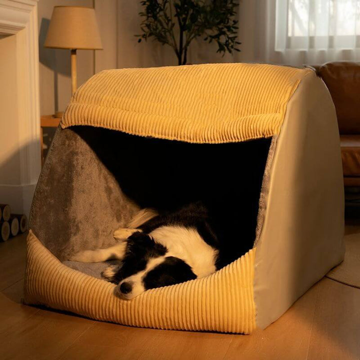 Großes, abnehmbares, halbgeschlossenes Hundezelt aus warmem Flanell in Beige.