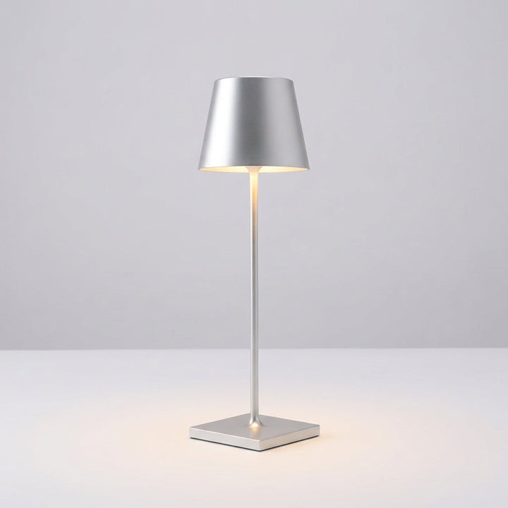 Wireless Dimmable Table Lamp - Radiovo