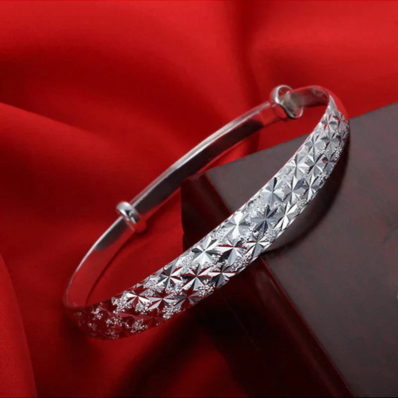 Silberne Damenarmband mit Sternenmuster, modisch, Schmuck, Geschenk, Party, Accessoire.