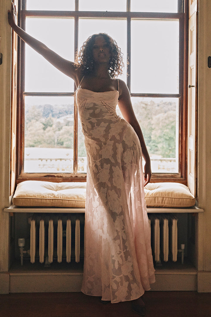 Stylové bezrukávové šaty – Viviana