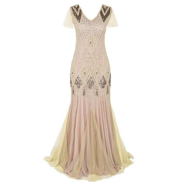 Beiges Abendkleid mit Pailletten, V-Ausschnitt, Tüllrock, elegantes Design, festliche Mode.