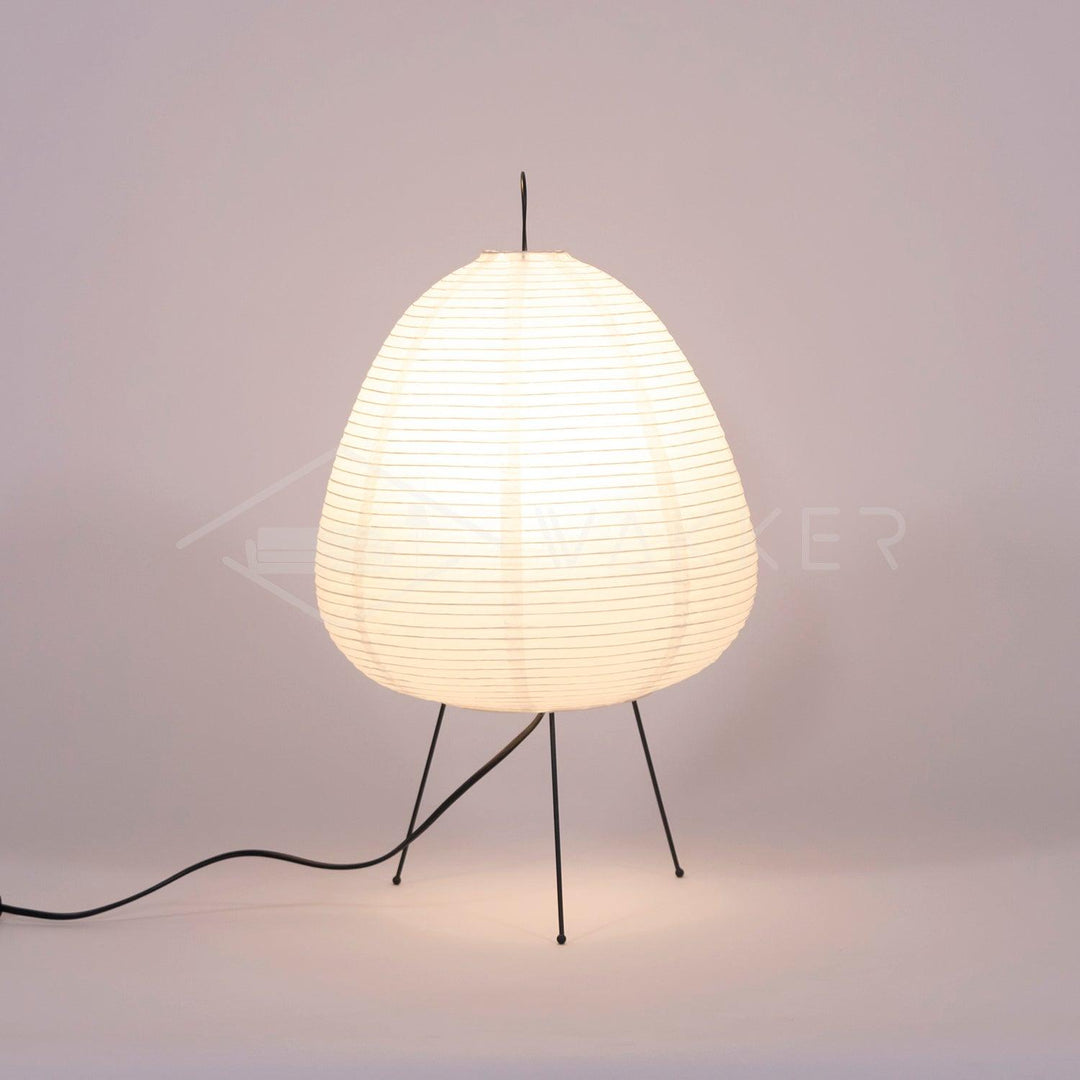 Akari 1A Tischlampe, weiß, Papier, dreibeinig, modernes Design, Innenbeleuchtung, Isamu Noguchi.