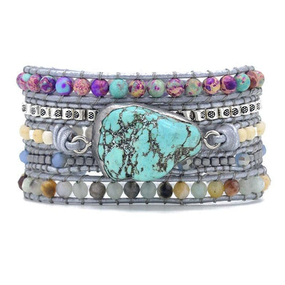 Vielschichtiges Armband mit Amazonit-Stein, bunte Perlen, handgefertigt, Boho-Stil.