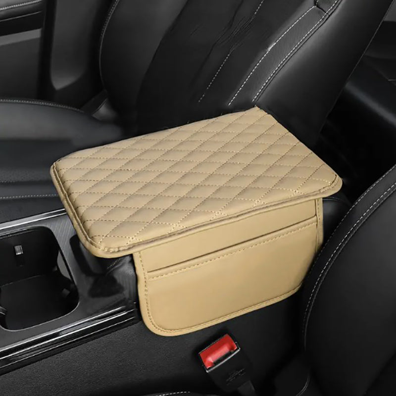 Beige Auto-Armlehnenpolster, gesteppter Lederbezug, Komfortzubehör für Autositz, Innenraum.