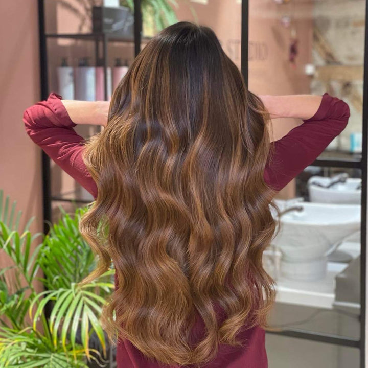 Tape-in prodloužení vlasů – Veloura Tape (teplá hnědá balayage 2+7)