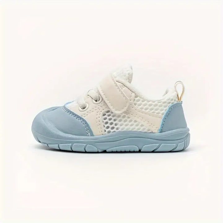 Baby-Sneaker blau-weiß, atmungsaktives Mesh, rutschfeste Sohle, Klettverschluss.