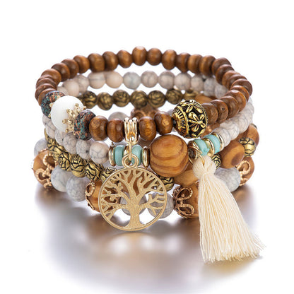Mehrlagiges Armband mit Holzperlen, Baum-Anhänger und Quaste, Boho-Stil, Damen-Schmuck.