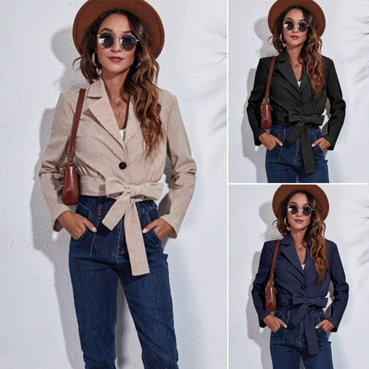 Damenblazer mit Gürtel, beige, schwarz, blau, modisch, elegant, Freizeit, Herbstmode.