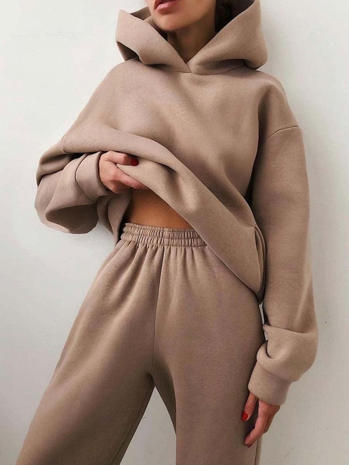 Damen Kapuzenpullover und Jogginghose Set, beige, gemütlich, Freizeitmode, Baumwolle.
