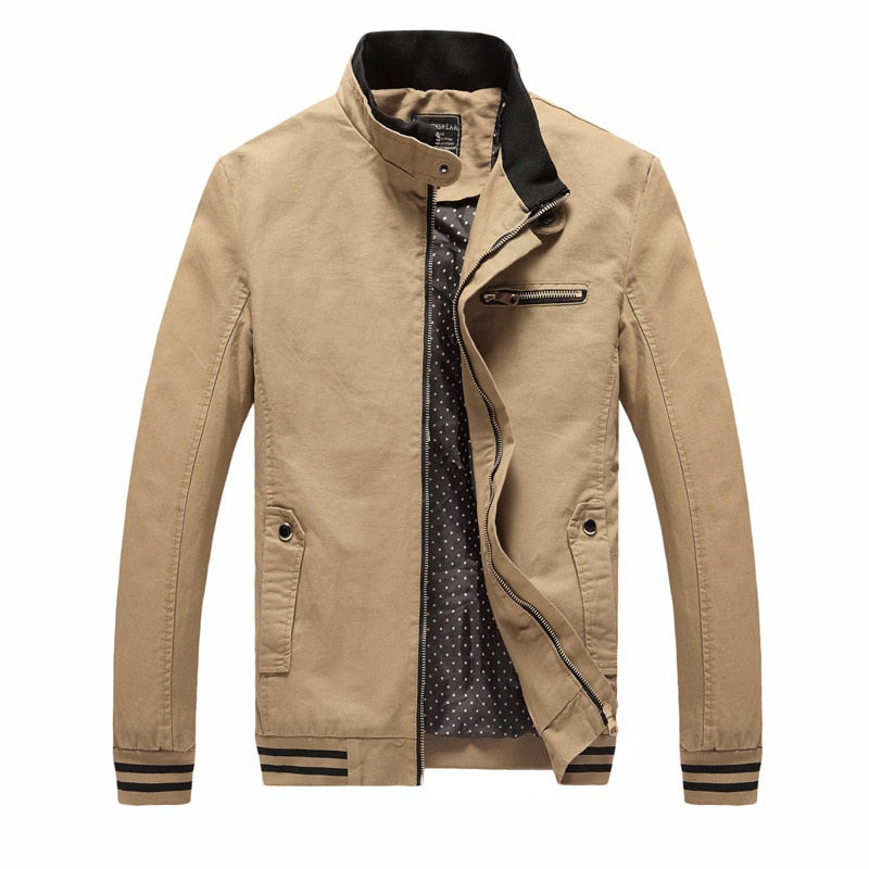 Beige Herrenjacke, Stehkragen, Reißverschluss, Baumwolle, modisch, Herbstjacke, Freizeitkleidung.
