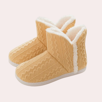 Beige Damen Hausschuhe, gestrickt, mit weißem Futter, rutschfeste Sohle, gemütlich, warm.