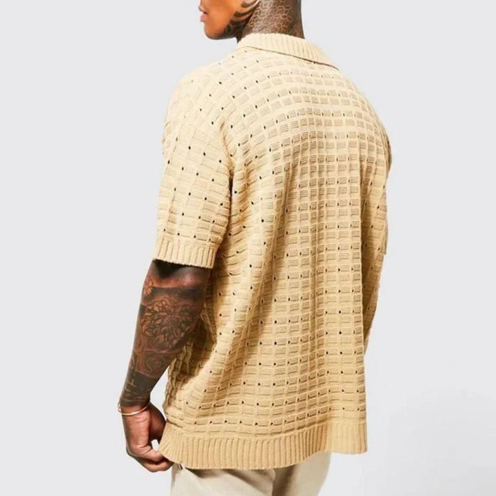 Beiges Herren-Strickshirt, kurzärmelig, kariertes Muster, lässiger Stil, Baumwolle.