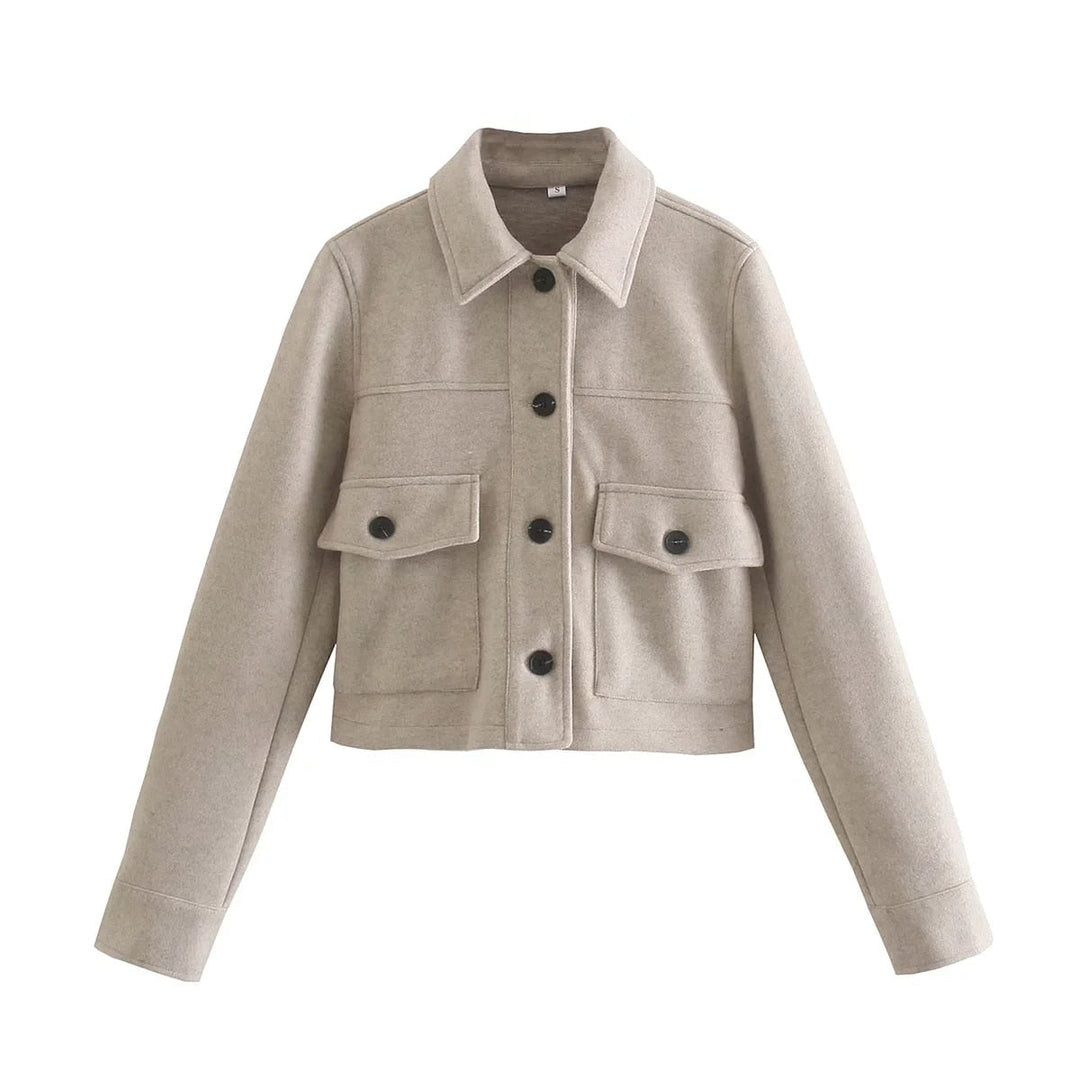 Beige Damenjacke aus Wolle, Knopfleiste, Taschen, Herbstmode, stilvoll und warm.
