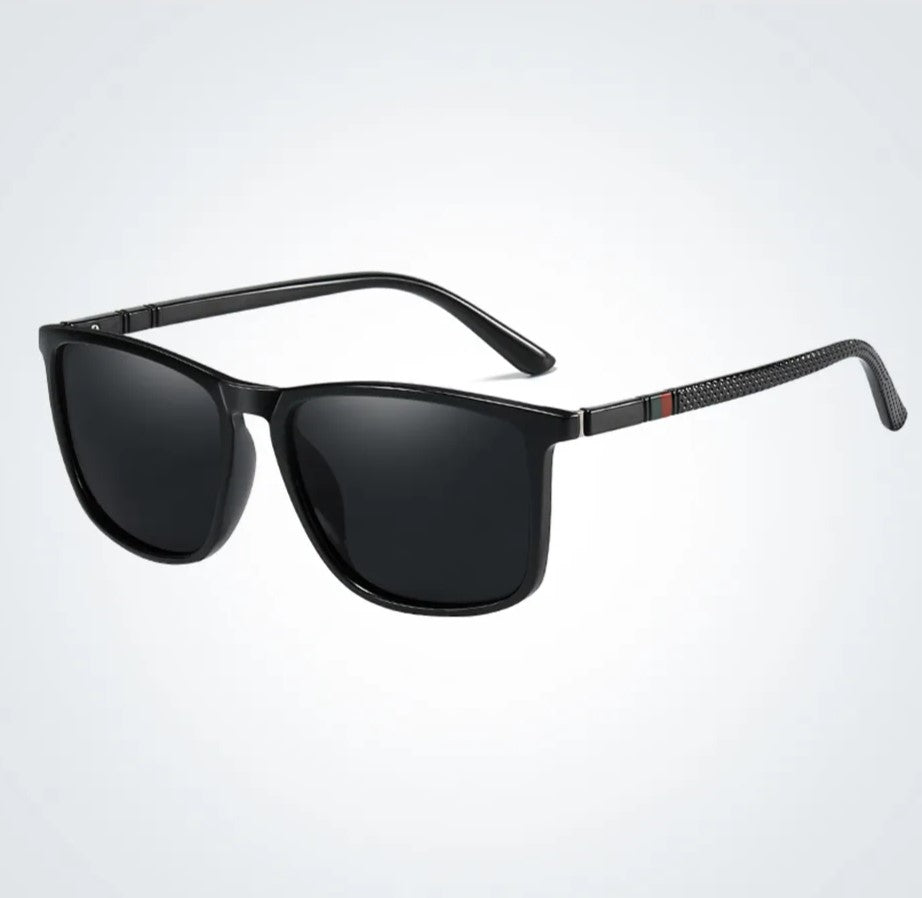 Schwarze Sonnenbrille, rechteckig, UV-Schutz, modisch, Unisex, Kunststoffrahmen.