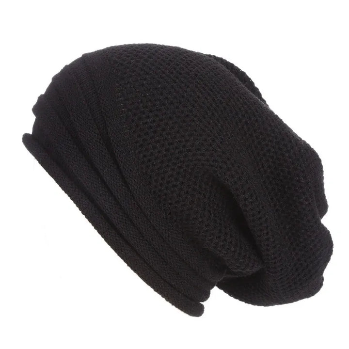 Schwarze Strickmütze, Unisex, weiches Material, modisches Accessoire, Winterkleidung.