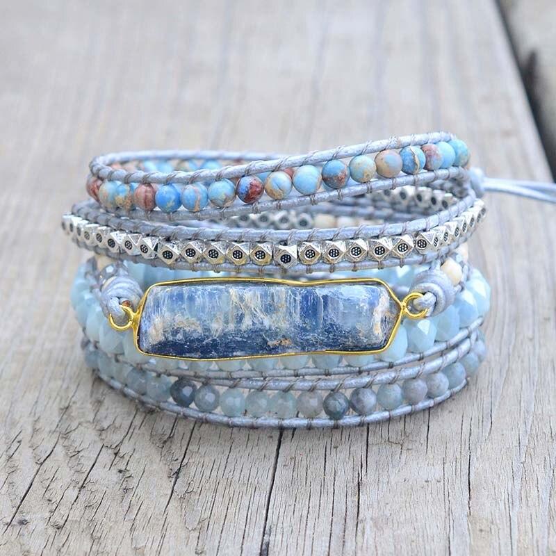 Handgemachtes blaues Topas-Wickelarmband, Boho-Stil, mehrlagig, Heilsteine, Damen-Schmuck.