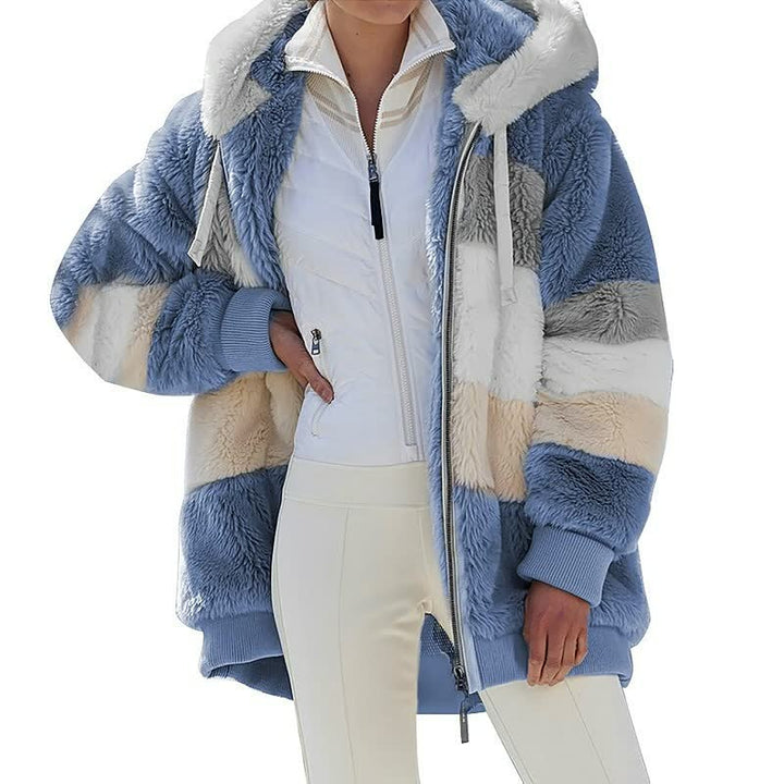 Damen Winterjacke, blau-weiß gestreift, Kunstpelz, Kapuze, warm, modisch, gemütlich.