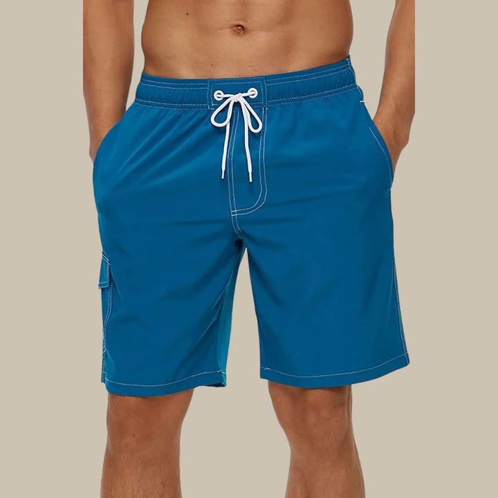 Männer-Badeshorts blau, Kordelzug, Taschen, schnell trocknend, Strandmode, Sommerbekleidung.