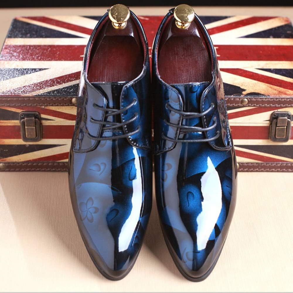 Blaue Herren-Lederschnürschuhe mit floralem Muster auf Union-Jack-Hintergrund.