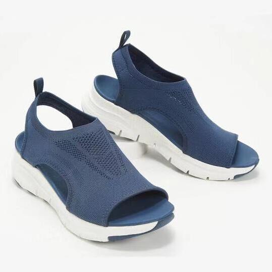 Blaue Damen-Sandalen mit weißer Sohle, atmungsaktiv, sportlich, bequem, Sommermode.