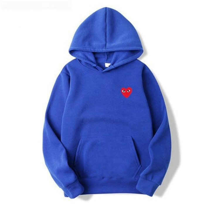 Blauer Damen-Hoodie mit rotem Herz-Design, Baumwolle, Kapuze, Kängurutasche, modisch.