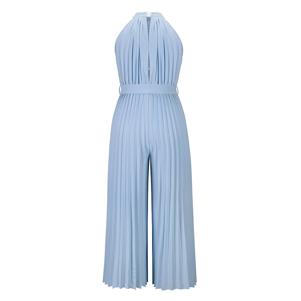 Hellblauer, plissierter Jumpsuit aus Polyester, ärmellos, mit weitem Bein und Halterneck.