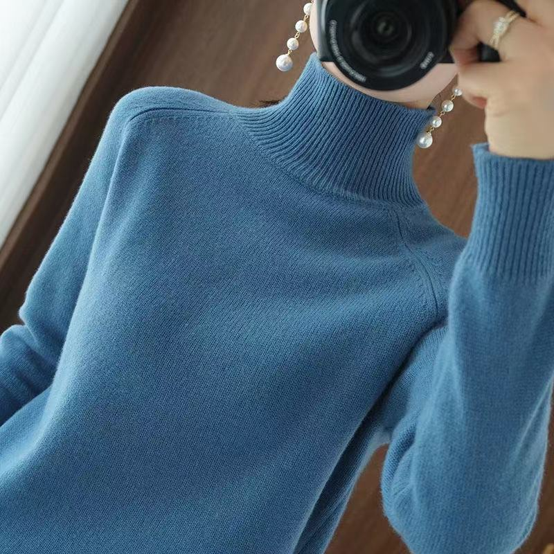 Blaue Damen Rollkragenpullover, lange Ärmel, weiches Material, modisch, warm, elegant.