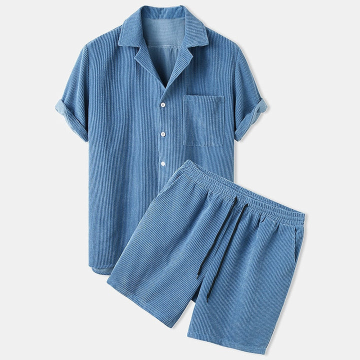 Blaues Herren-Kord-Set, Hemd und Shorts, Freizeitkleidung, Sommermode, bequem.