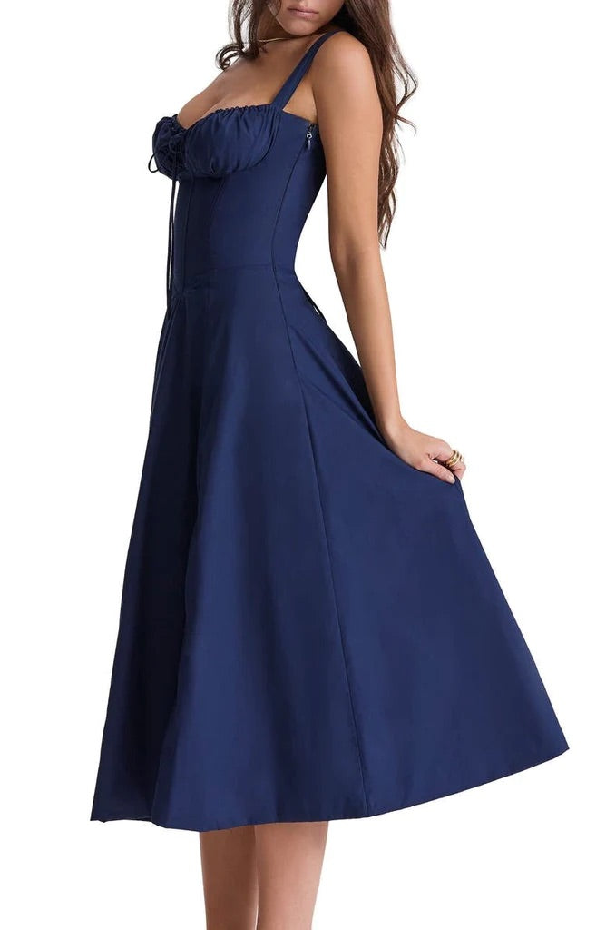 Dunkelblaues Bustier-Sommerkleid, ärmellos, knielang, elegantes Design, Damenmode.