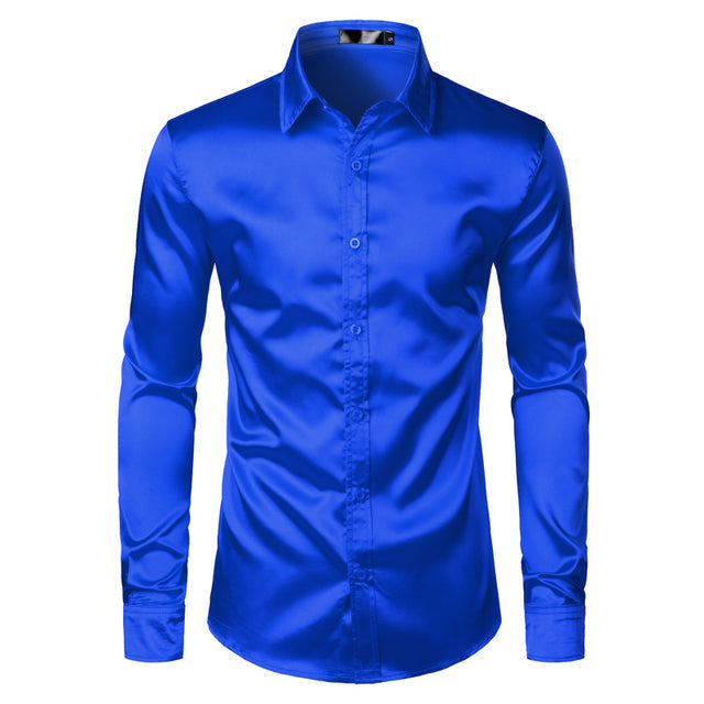 Blaues Satinhemd für Herren, langärmelig, Slim Fit, elegantes Party-Outfit.