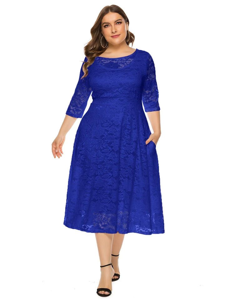 Damenkleid aus blauer Spitze, knielang, 3/4-Ärmel, elegantes Design, Abendmode.