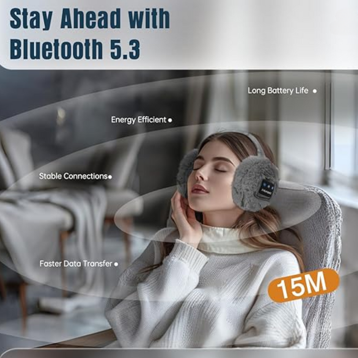 Frau mit grauen Bluetooth 5.3 Ohrenschützern, lange Akkulaufzeit, energiesparend.