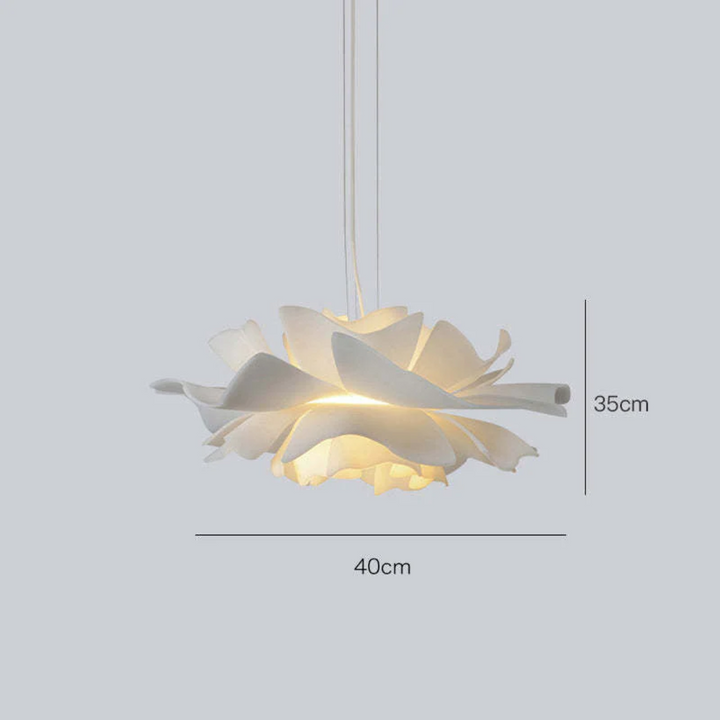 Weiße Pendelleuchte, blütenförmig, 40cm Durchmesser, 35cm Höhe, modernes Design.