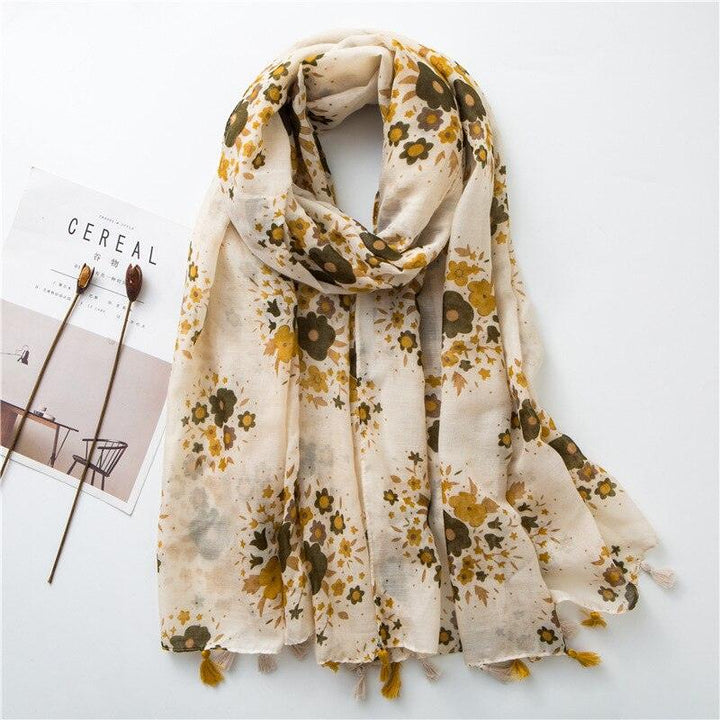Beiger Schal mit Blumenmuster, Damenaccessoire, leichtes Material, modisches Design.