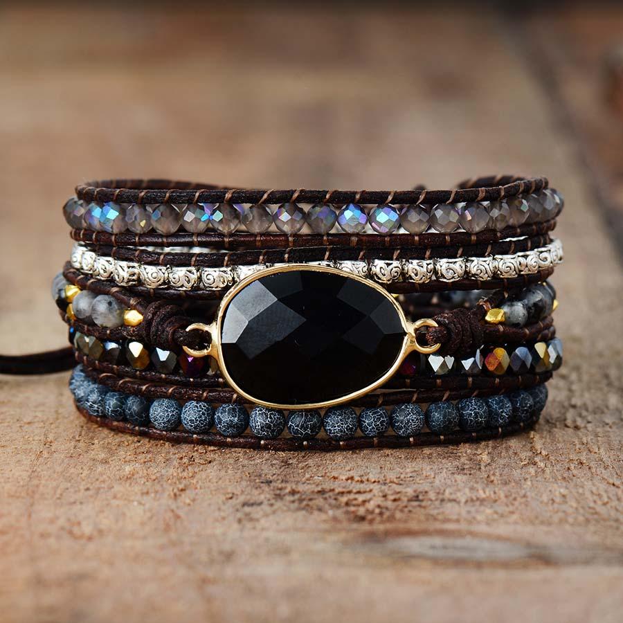Boho-Armband mit schwarzem Onyx, Leder, 5 Stränge, handgefertigt, modisch, Damen-Schmuck.