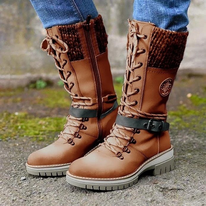 Braune Damenstiefel mit Schnürung, rutschfeste Sohle, Lederoptik, modisch, bequem.