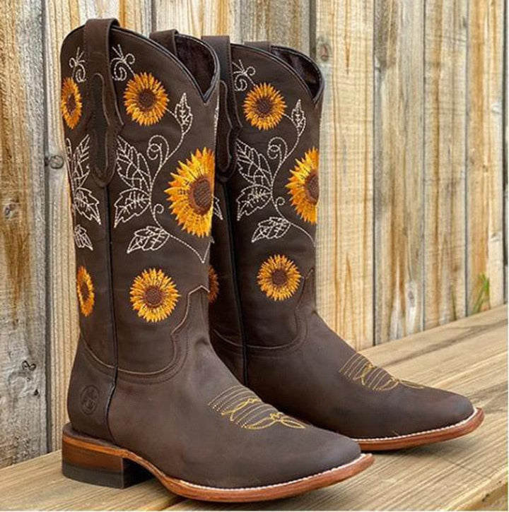 Braune Cowboystiefel mit Sonnenblumenstickerei, Leder, Damenmode, Westernstil.