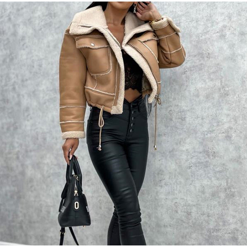Damen-Lederjacke braun mit Fellkragen, modisch, warm, Herbst-Winter, elegant, trendy.