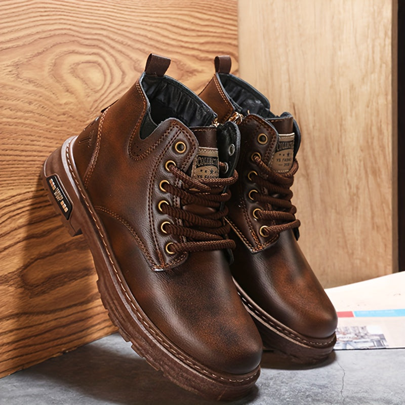 Braune Lederstiefel für Herren, robustes Design, Schnürung, rutschfeste Sohle, modisch.