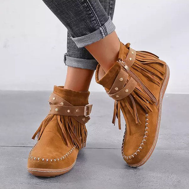 Damen Mokassins Wildleder Braun mit Fransen und Nieten, modische Freizeitschuhe.