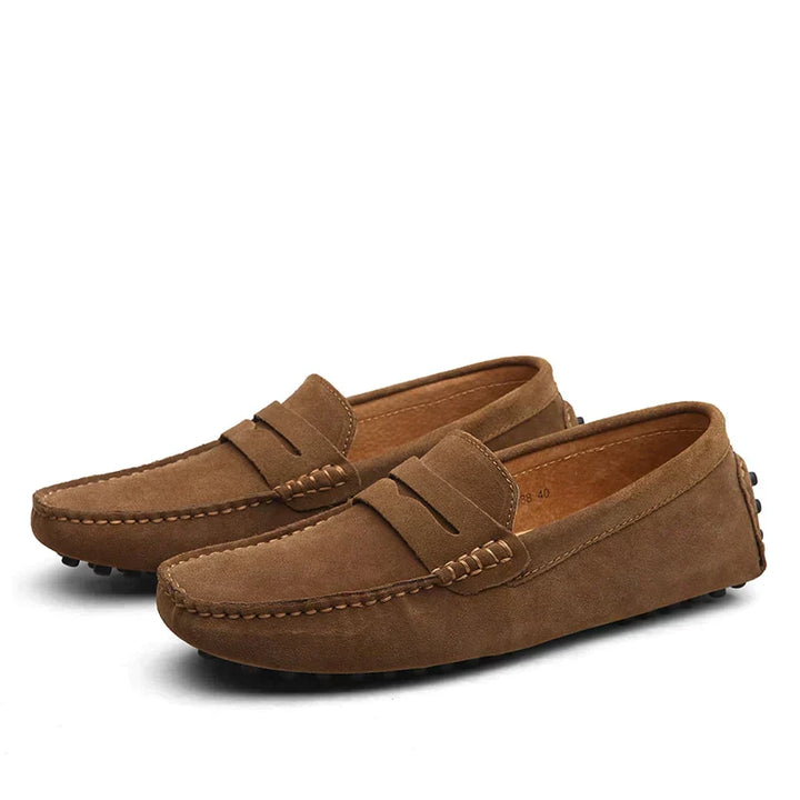 Braune Wildleder-Mokassins für Herren, rutschfeste Sohle, elegantes Design, Freizeitschuhe.