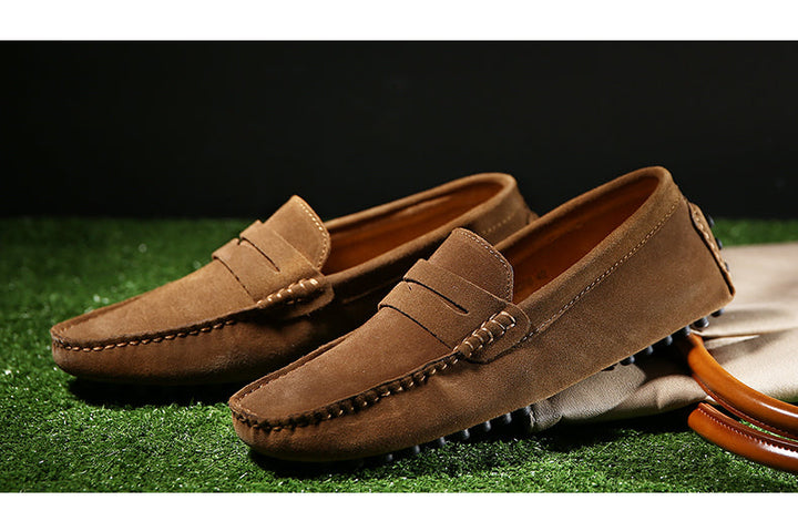 Braune Wildleder-Mokassins für Herren, rutschfeste Sohle, elegantes Design, Freizeitschuhe.