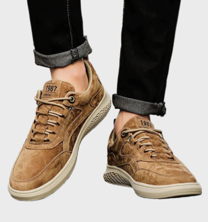 Braune Wildleder-Sneaker für Herren, lässig, modisch, mit Schnürsenkeln, 1987-Design.