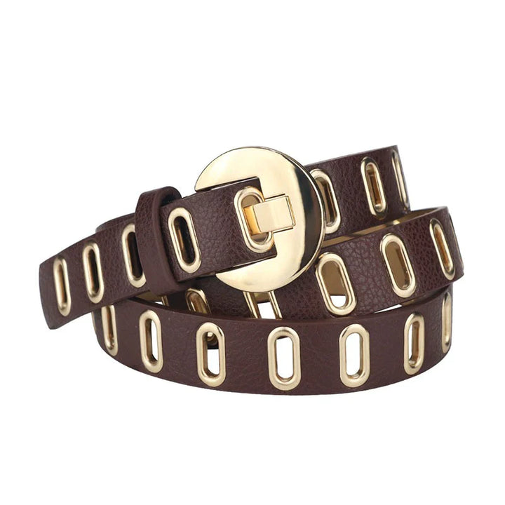 Brauner Ledergürtel mit goldener Schnalle und ovalen Ösen, modisches Accessoire für Damen.