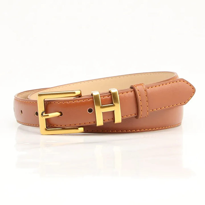 Brauner Ledergürtel mit goldener Schnalle, stilvolles Accessoire für Herrenmode.