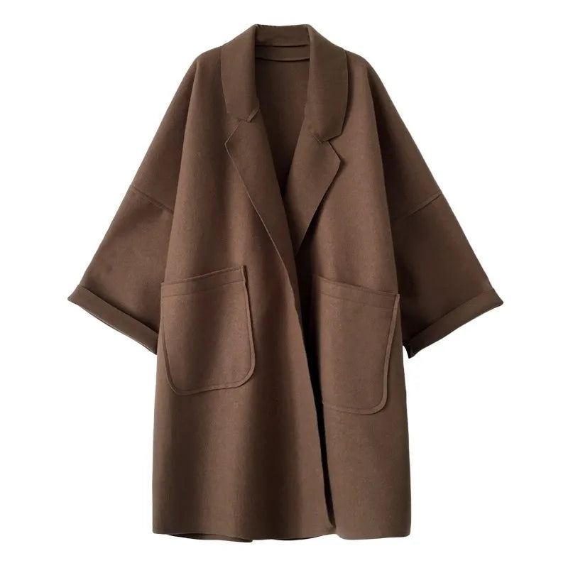 Brauner Oversize-Mantel aus Wolle mit Taschen, eleganter Damen-Wintermantel, modisch und warm.