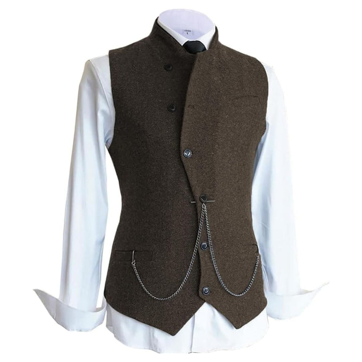 Braune Herrenweste mit Kette, Trachtenmode, elegantes Design, ideal für festliche Anlässe.
